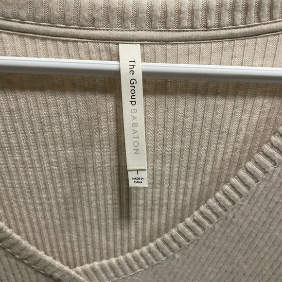 Babaton beige sweater with slit on each side - Picture 2 of 3